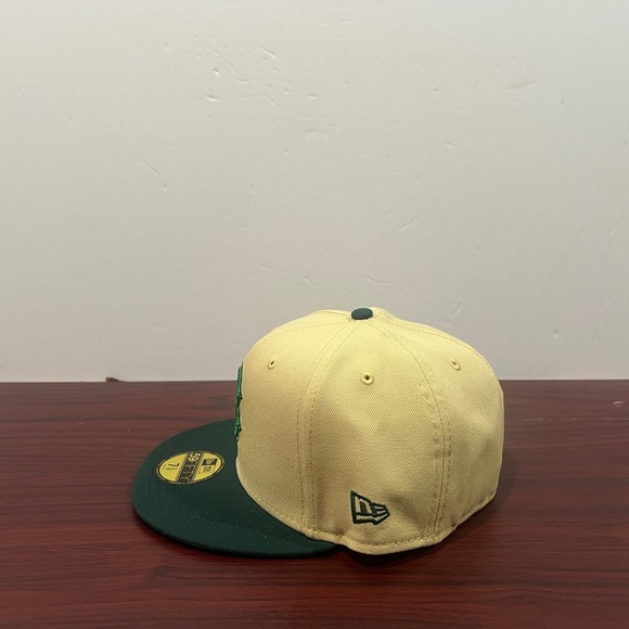 New Era, 59Fifty Fitted Hat, Boston Red Sox, St Patrick’s Day - Picture 6 of 11